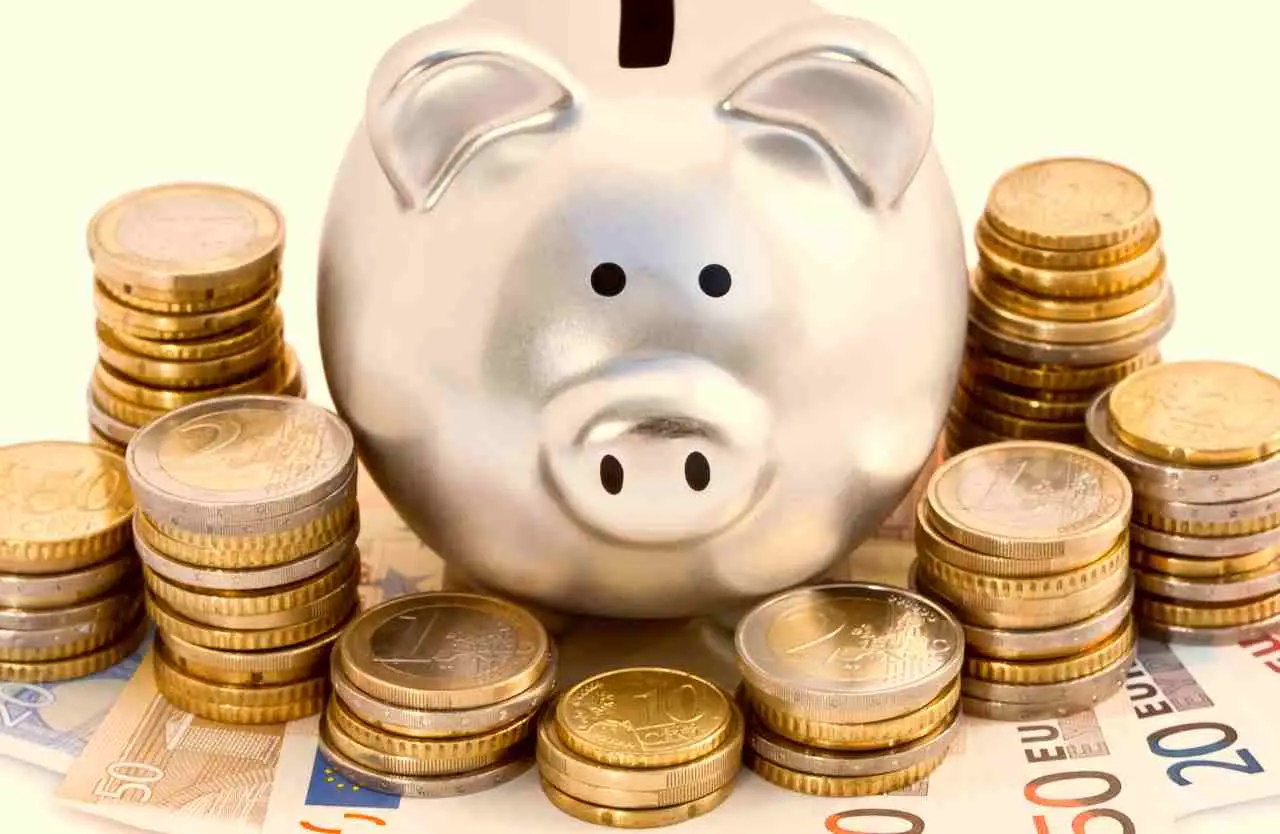 Il metodo virale per risparmiare che ha convinto tutti: ecco quanto puoi mettere via in un anno