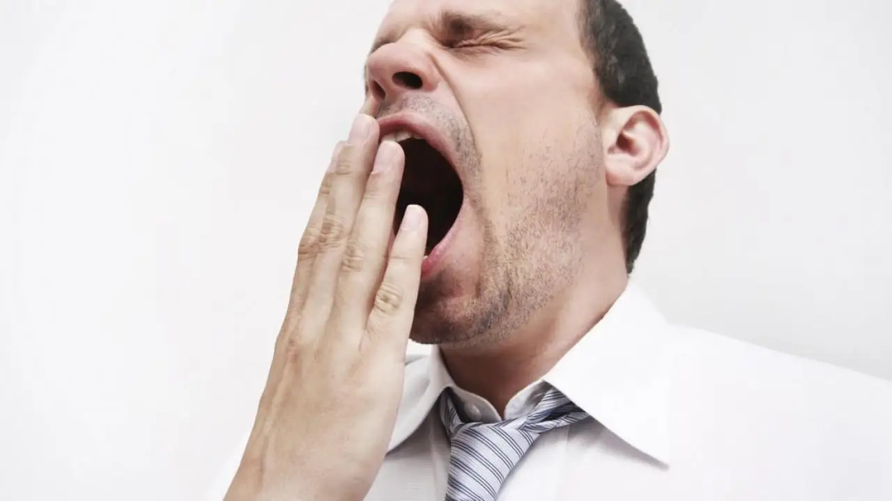 Pancia gonfia e stanchezza cronica? Potrebbe essere colpa della candida intestinale: ecco i sintomi